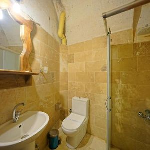 Habitación Económica con Cama King